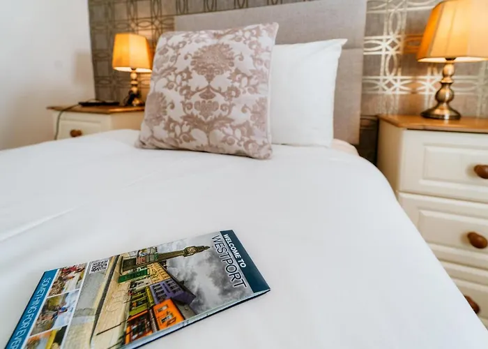 Plougastel House B&B