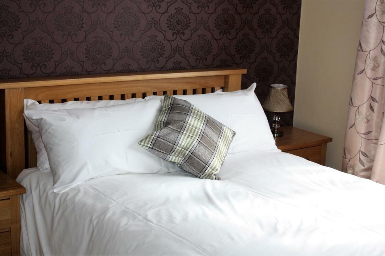 Bed & Breakfast Plougastel House Westport